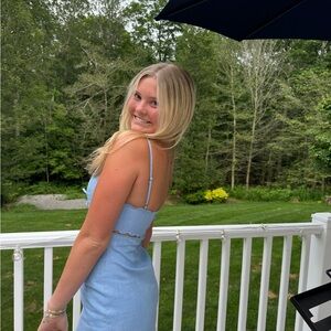 Meet your Posher, Ainsley